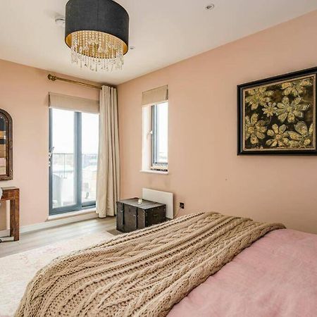Easystay Bath Road Слау Екстериор снимка