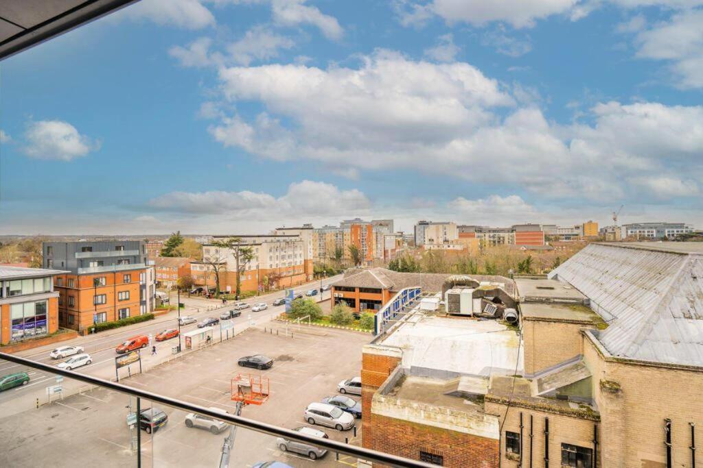 Easystay Bath Road Слау Екстериор снимка